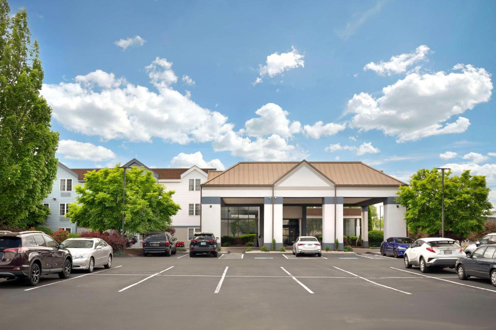 Best Western Hartford Hotel And Suites Kültér fotó